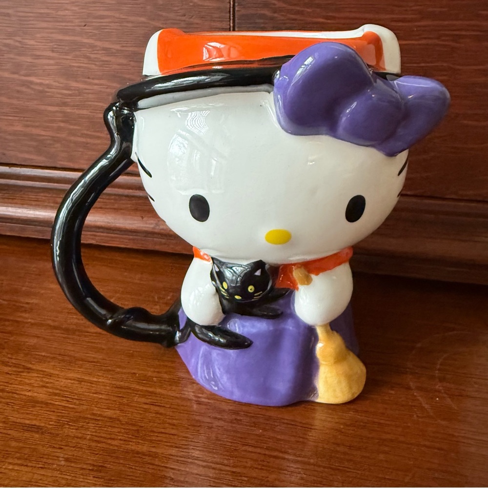 Hello Kitty Halloween Witch Mug